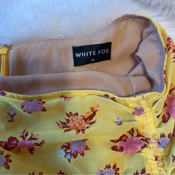 ✨ 3/$20 White Fox Boutique Blossom yellow floral mini skirt - Picture 3 of 4